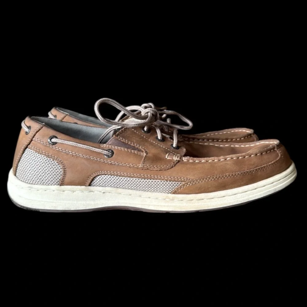Dockers men’s BEACON  lace up 12 W boat shoe very good condition leather brown